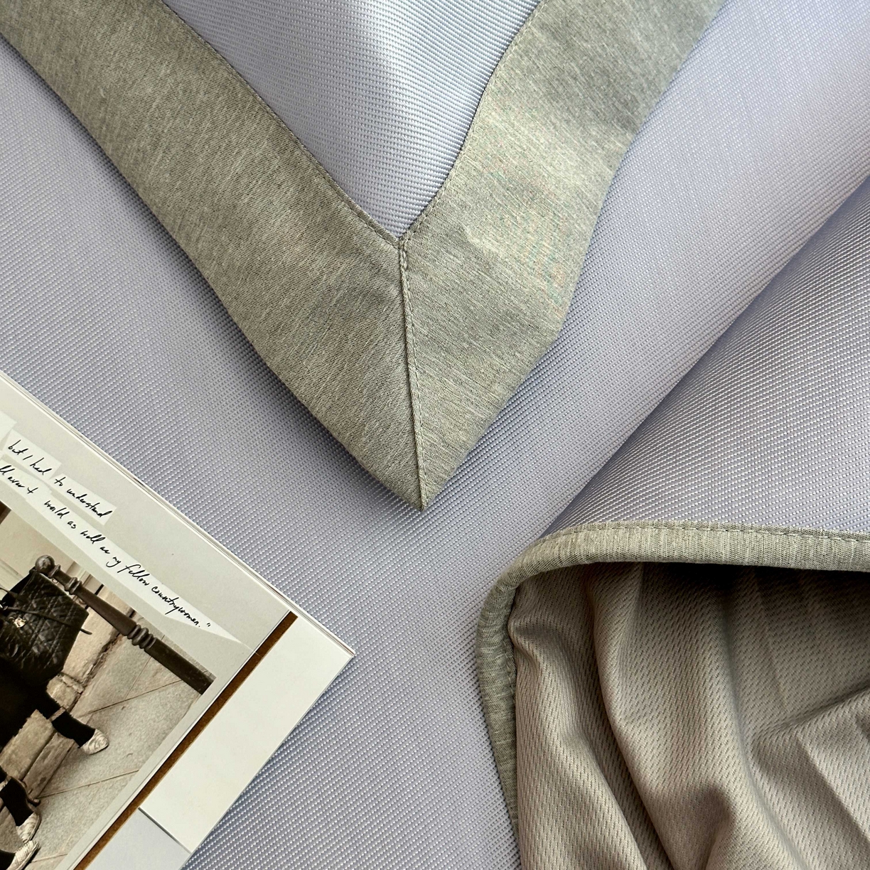 91家纺网 家纺一手货源 找家纺 （总）JUICY 橘滋家纺 2025新款夏日高端轻奢简约数码卡通冰丝席高级凉席床笠