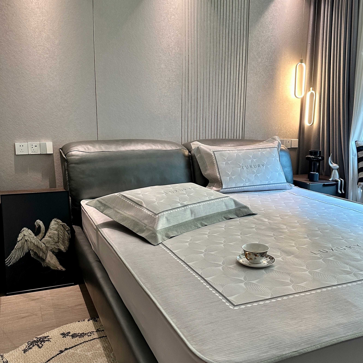 91家纺网 家纺一手货源 找家纺 JUICY 橘滋家纺 2025新款夏日高端轻奢数码冰丝奢简高级凉席床笠 伯爵