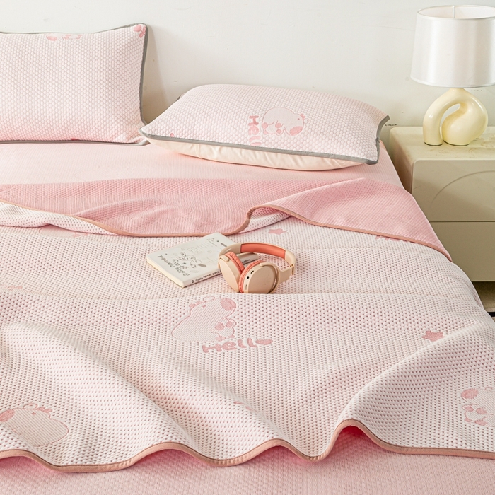 91家纺网 家纺一手货源 找家纺 梦初语 2025新款A类华夫格冰豆豆夏被子针织提花凉感夏凉被单双人空调被可机水洗 卡皮巴拉熊-粉