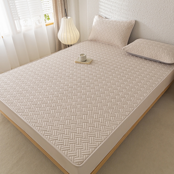 91家纺网 家纺一手货源 找家纺 欧邦 2025新款四季款纯色水洗棉夹棉床笠床垫保护罩-场景一 条格-卡其