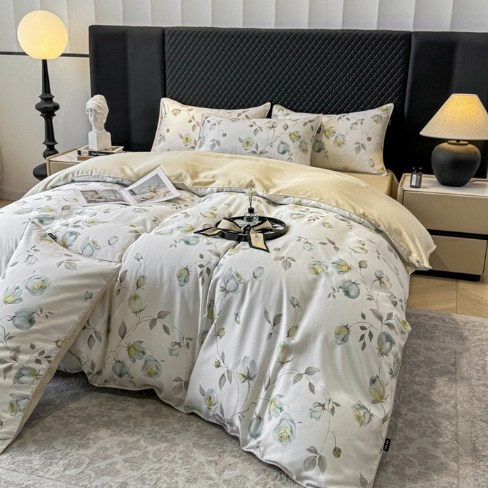 91家纺网 家纺一手货源 找家纺 芊寻家居 2025春夏新款50支莱赛尔天丝贡缎数码印花麻绳款四件套高端礼盒 花意盈香灰