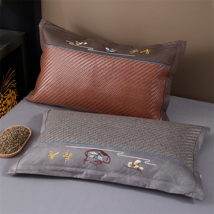91家纺网 家纺一手货源 找家纺 织布人 2025新款荞麦枕夏季凉感科技布PE藤枕夏凉枕头成人家用防出汗枕头 夏凉科技布PE藤枕-咖色【茶香枕】 