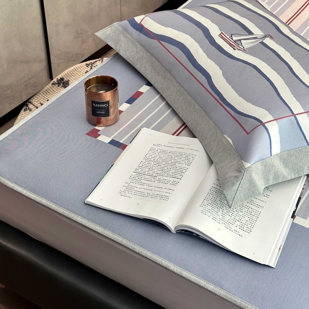 91家纺网 家纺一手货源 找家纺 JUICY 橘滋家纺 2025新款夏日高端轻奢数码冰丝奢简高级凉席床笠 芬兰之梦