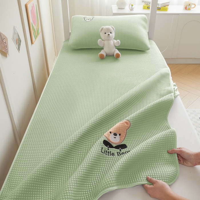 91家纺网 家纺一手货源 找家纺 （总）爱思凯家纺 2025新款【学生】PE凉感床笠款冰豆豆软席凉席席子-瑞宝熊