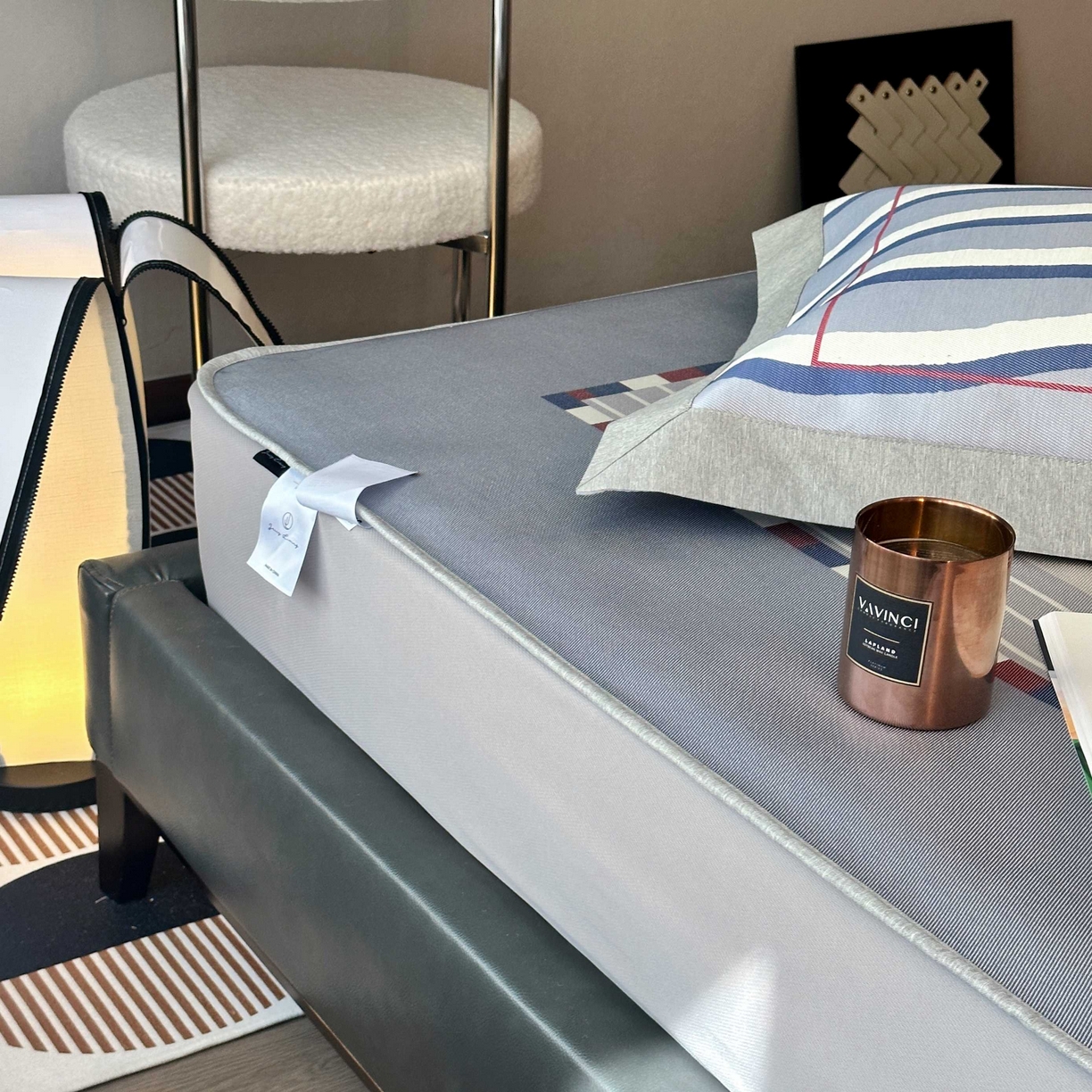 91家纺网 家纺一手货源 找家纺 JUICY 橘滋家纺 2025新款夏日高端轻奢数码冰丝奢简高级凉席床笠 芬兰之梦