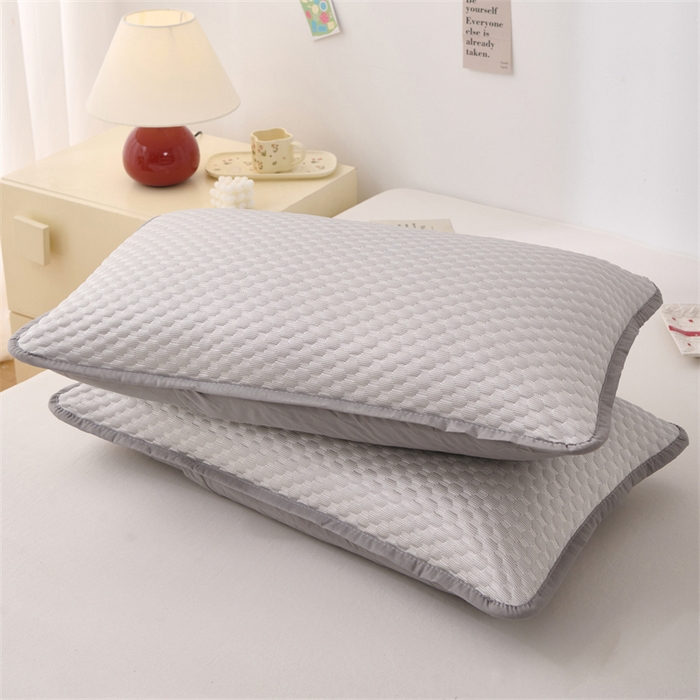 91家纺网 家纺一手货源 找家纺 大熊枕芯 2025新款冰豆豆凉感隔脏枕套 冰豆豆枕套-灰