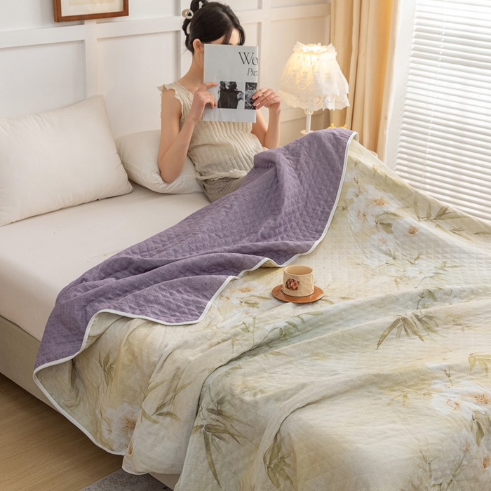 91家纺网 家纺一手货源 找家纺 乐家毛巾被（工厂自产自销） 2025新款A类全棉六层纱印花毛巾被 绿色茶花