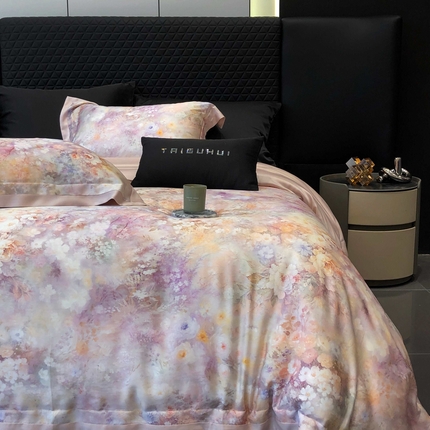 91家纺网 家纺一手货源 找家纺 太古汇家居 2025新款60兰精天丝宽边被套枕套活性数码印花系列四件套【券后不低于338】 浅夏花开-藕粉 