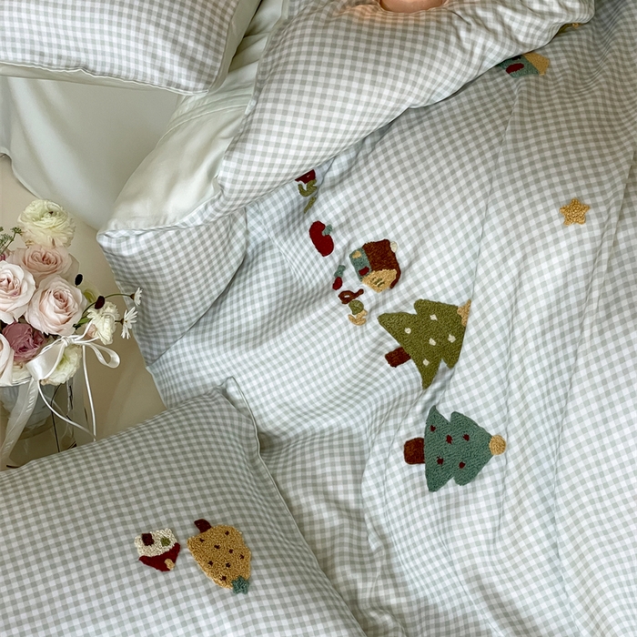 91家纺网 家纺一手货源 找家纺 2025新款60S兰精天丝卡通毛巾绣四件套-暗合款 天丝大树小树