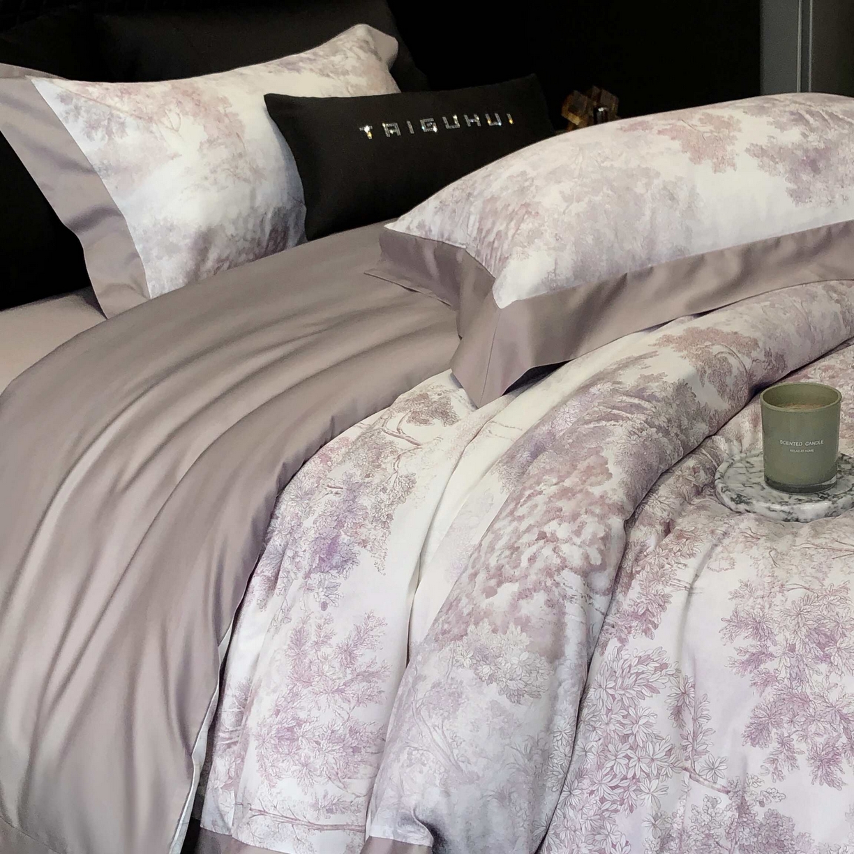 91家纺网 家纺一手货源 找家纺 2025年高支高密长绒棉专版活性数码印花系列四件套【券后控价——券后不低于378】 丽奥娜-樱落紫