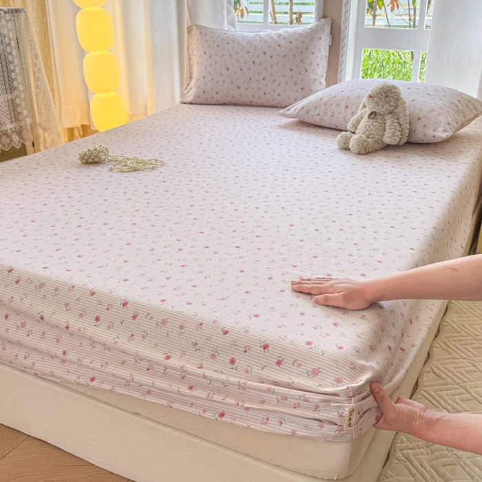 91家纺网 家纺一手货源 找家纺 2025新款老粗布三件套-床笠款 花遇