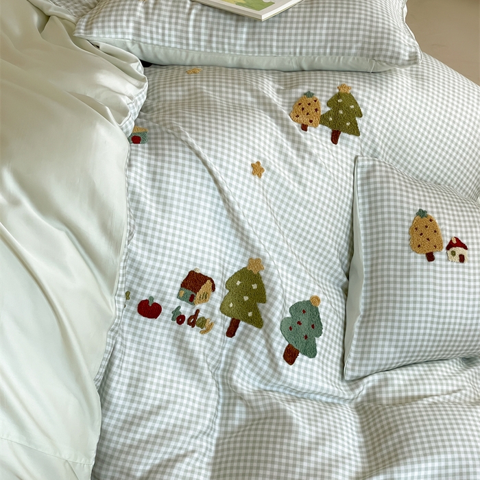 91家纺网 家纺一手货源 找家纺 2025新款60S兰精天丝卡通毛巾绣四件套-暗合款 天丝大树小树