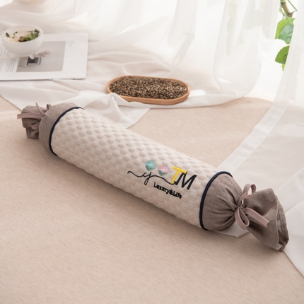 91家纺网 家纺一手货源 找家纺 （总）仁宇枕业 2025新款新品夏季凉豆豆圆形花草高粱壳糖果枕头颈椎枕腰枕芯