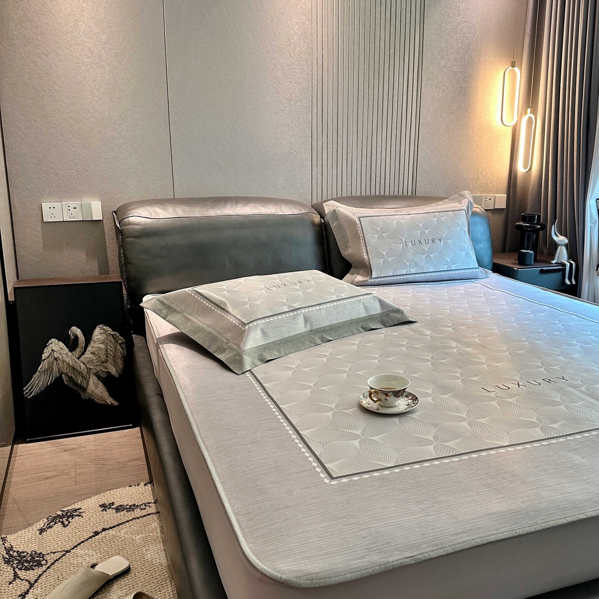 91家纺网 家纺一手货源 找家纺 JUICY 橘滋家纺 2025新款夏日高端轻奢数码冰丝奢简高级凉席床笠 伯爵