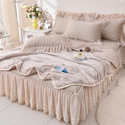 91家纺网 家纺一手货源 找家纺 （总）铠畅家纺 2025新款凉感豆豆床裙夏被四件套--幸运草