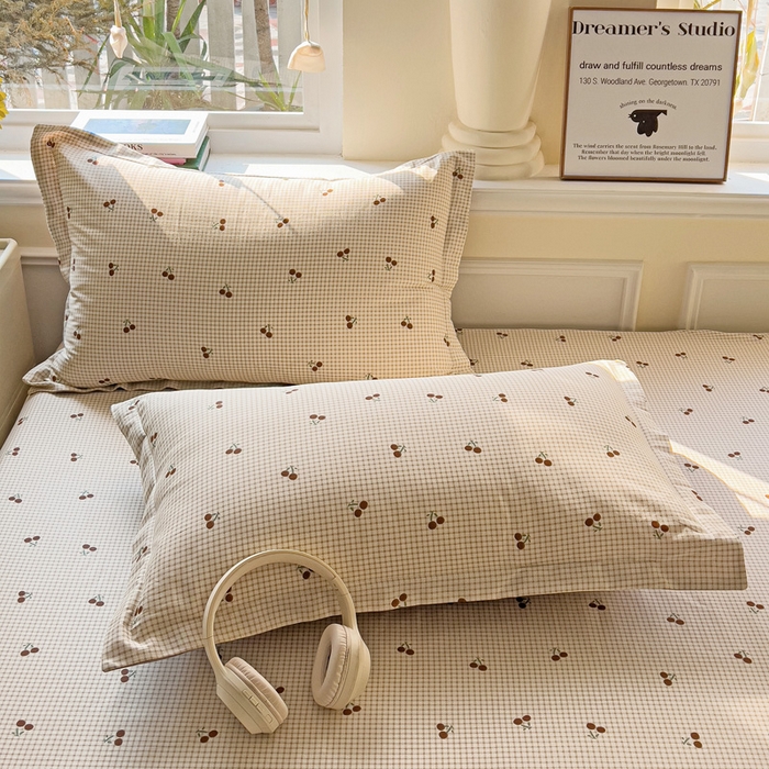 91家纺网 家纺一手货源 找家纺 依庭 2025新款全棉印花花卉款四件套单品系列-单枕套 樱姿