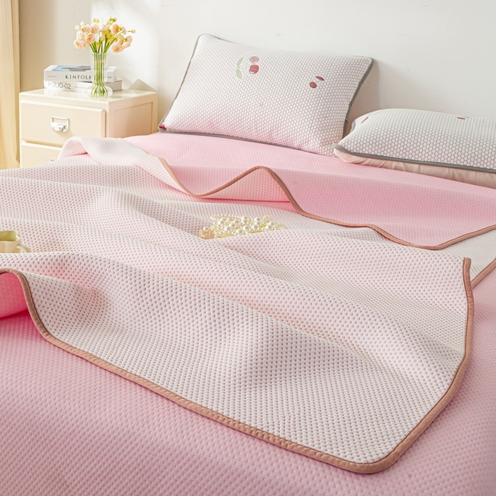 91家纺网 家纺一手货源 找家纺 梦初语 2025新款A类华夫格冰豆豆夏被子针织提花凉感夏凉被单双人空调被可机水洗 浪漫粉