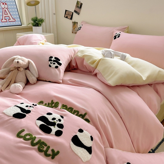 91家纺网 家纺一手货源 找家纺 迪拜家纺 2025新款加厚水洗棉四件套-熊猫 樱粉