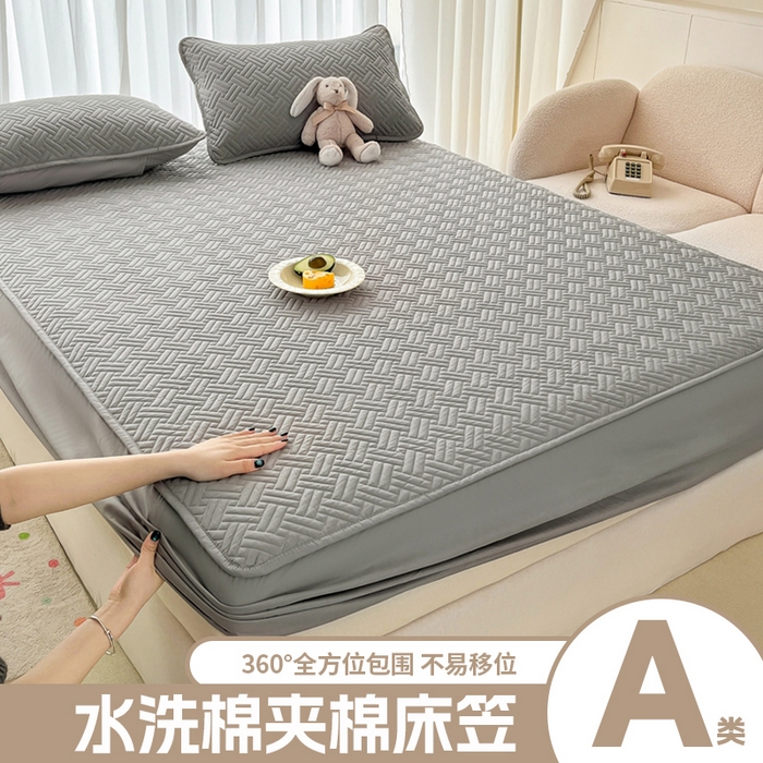 91家纺网 家纺一手货源 找家纺 欧邦 2025新款四季款纯色水洗棉夹棉床笠床垫保护罩-场景二 条格-浅灰