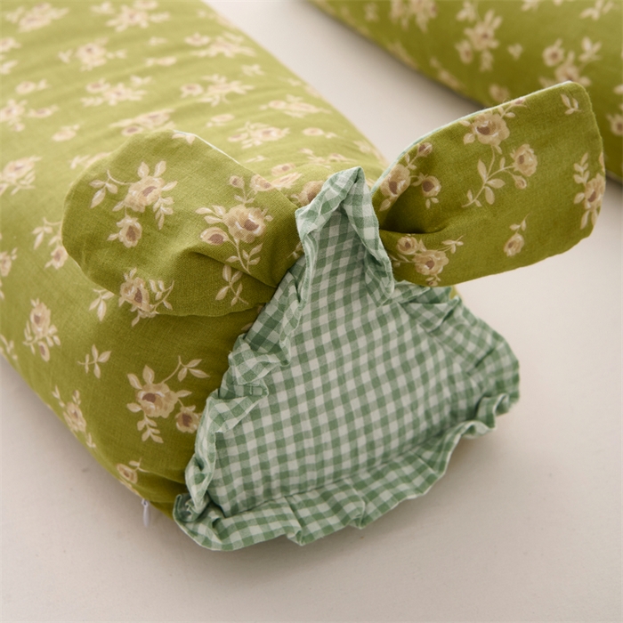 91家纺网 家纺一手货源 找家纺 大熊枕芯 2025新款田园风全棉印花双层纱萌趣兔子三角荞麦护颈枕枕头枕芯 田园兔三角枕-绿50*15*15cm/只