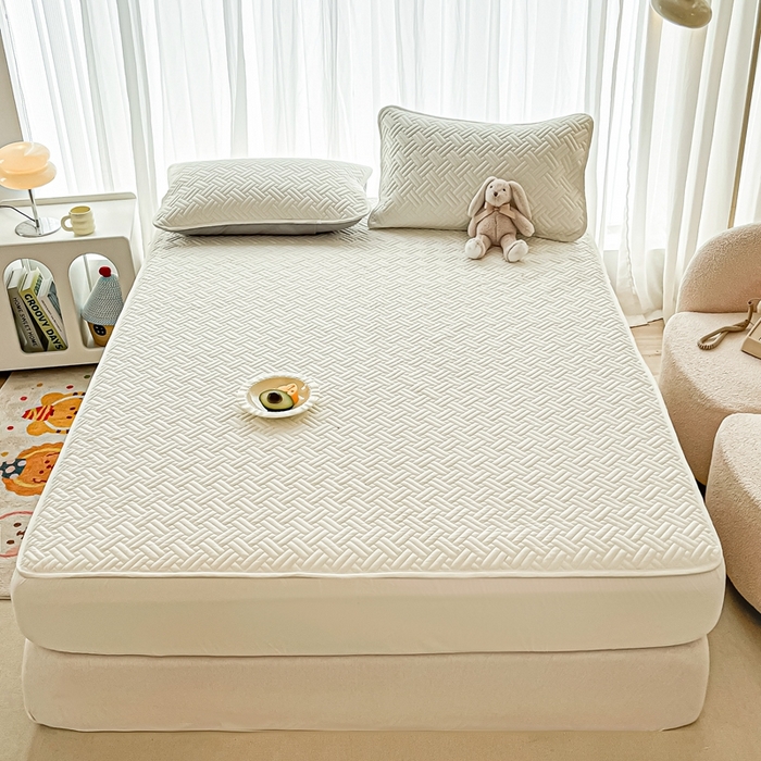 91家纺网 家纺一手货源 找家纺 欧邦 2025新款四季款纯色水洗棉夹棉床笠床垫保护罩-场景二 条格-白色