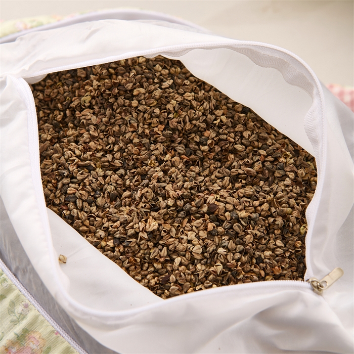 91家纺网 家纺一手货源 找家纺 大熊枕芯 2025新款田园风全棉印花双层纱萌趣兔子三角荞麦护颈枕枕头枕芯 田园土三角枕-浅黄50*15*15cm/只