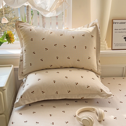 91家纺网 家纺一手货源 找家纺 （总）依庭 2025新款全棉印花花卉款四件套单品系列-单枕套