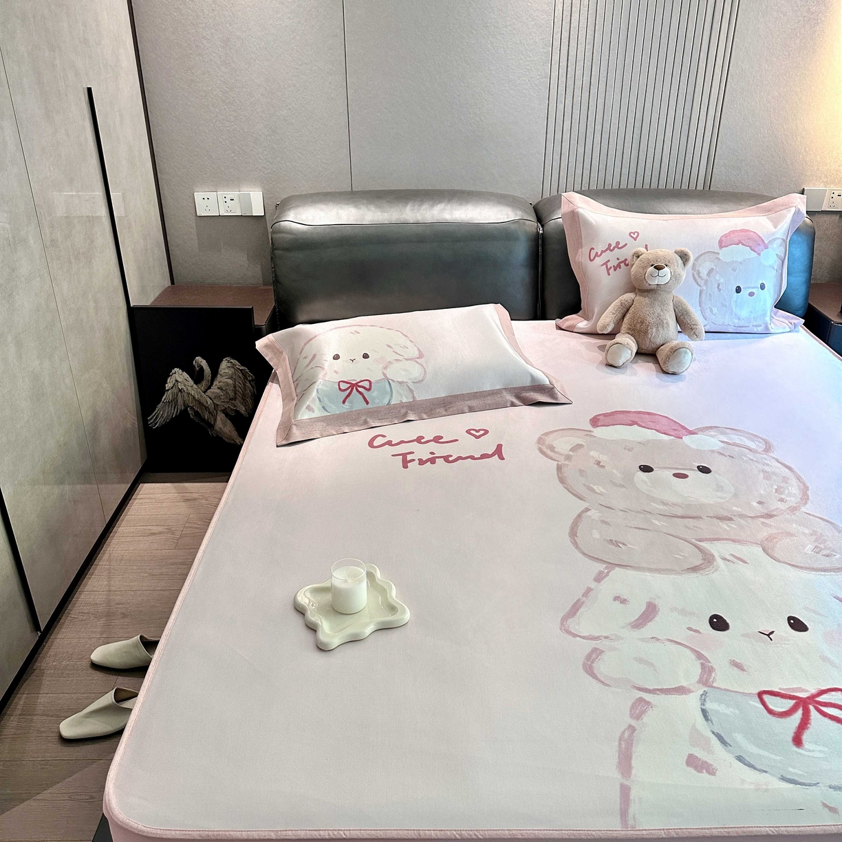 91家纺网 家纺一手货源 找家纺 JUICY 橘滋家纺 2025新款夏日高端轻奢数码冰丝奢简高级凉席床笠 叠叠乐园