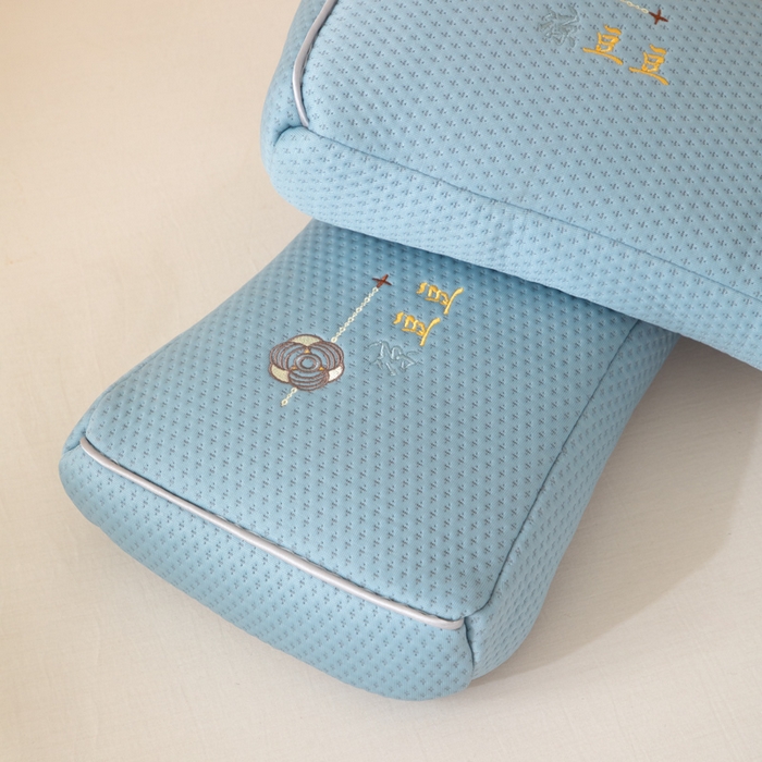 91家纺网 家纺一手货源 找家纺 织布人 2025新款荞麦枕夏季凉感豆豆枕茶叶枕夏凉荞麦枕学生成人家用硬枕 凉豆豆款-四面蓝色茶香枕