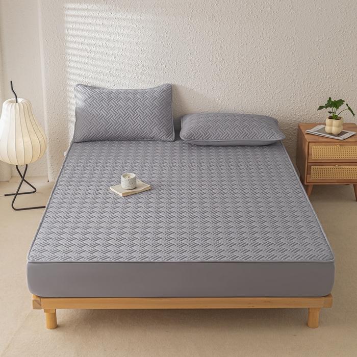 91家纺网 家纺一手货源 找家纺 欧邦 2025新款四季款纯色水洗棉夹棉床笠床垫保护罩-场景一 条格-中灰