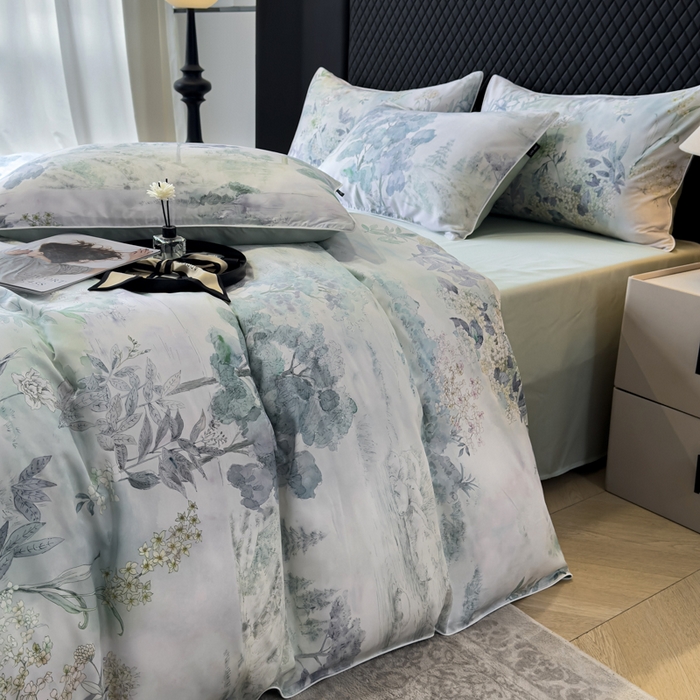 91家纺网 家纺一手货源 找家纺 芊寻家居 2025春夏新款50支莱赛尔天丝贡缎数码印花麻绳款四件套高端礼盒 远山黛兰绿