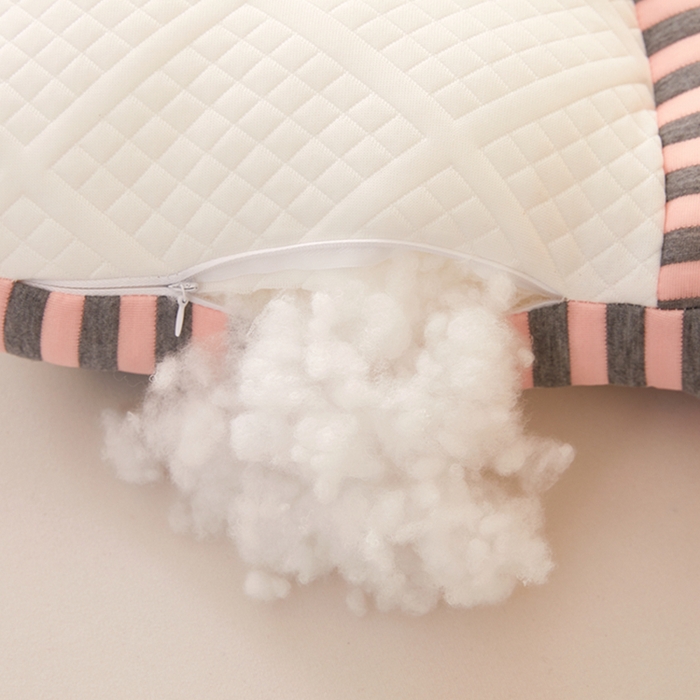 91家纺网 家纺一手货源 找家纺 （总）幸运草 2025新款针织可爱猫耳朵反牵引颈椎枕头  学生宿舍枕芯