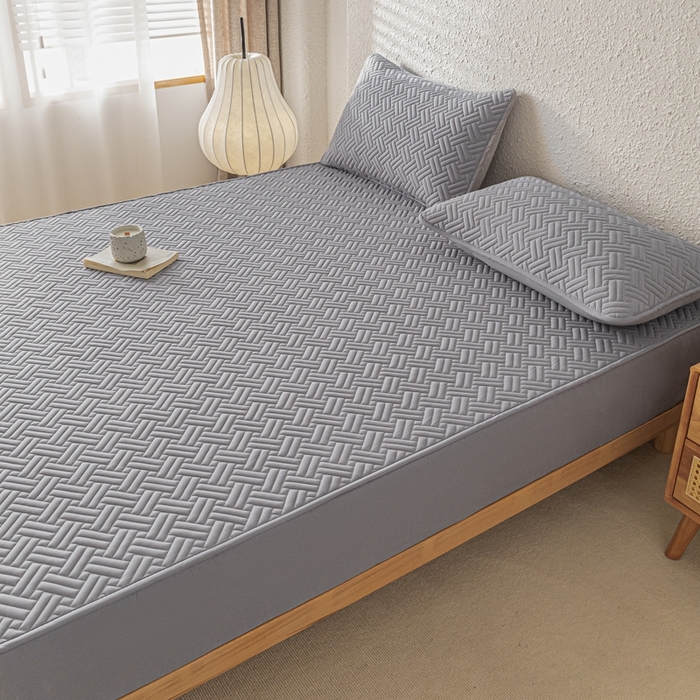 91家纺网 家纺一手货源 找家纺 欧邦 2025新款四季款纯色水洗棉夹棉床笠床垫保护罩-场景一 条格-中灰