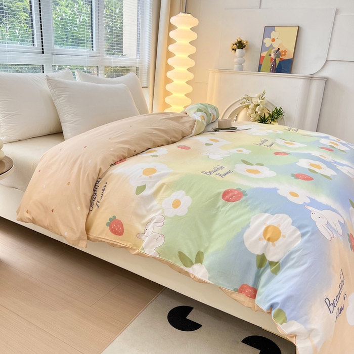 91家纺网 家纺一手货源 找家纺 依庭 2025新款全棉印花花卉款四件套单品系列-单被套 花蜜草莓