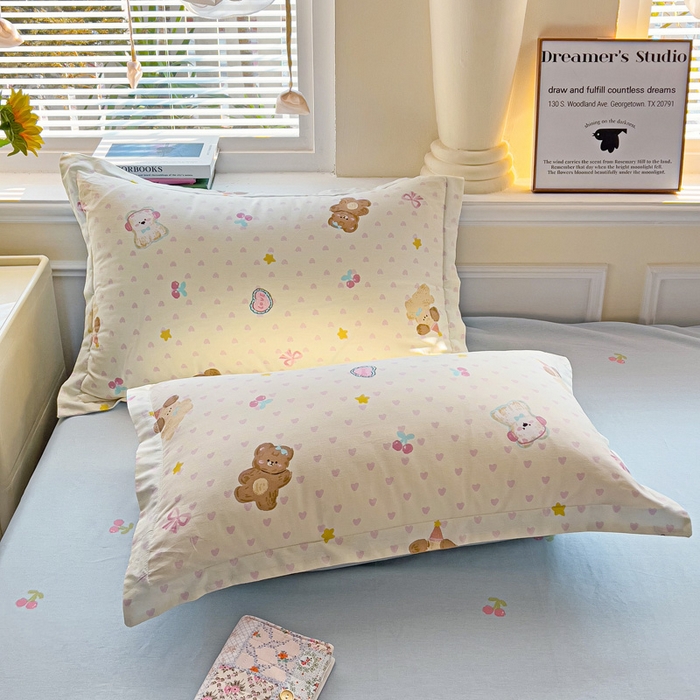 91家纺网 家纺一手货源 找家纺 依庭 2025新款全棉印花花卉款四件套单品系列-单枕套 芋泥小狗