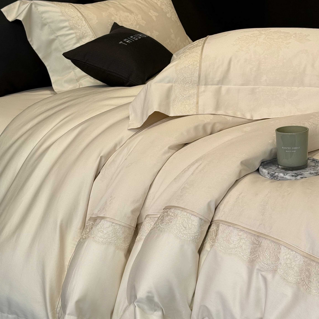 91家纺网 家纺一手货源 找家纺 太古汇家居 2025新款全棉提花绣花“伊莎贝拉”系列四件套 伊莎贝拉-米金色