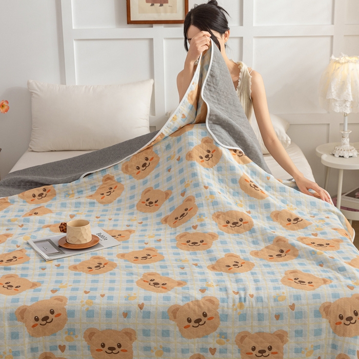 91家纺网 家纺一手货源 找家纺 乐家毛巾被（工厂自产自销） 2025新款A类全棉六层纱印花毛巾被 黄油小熊