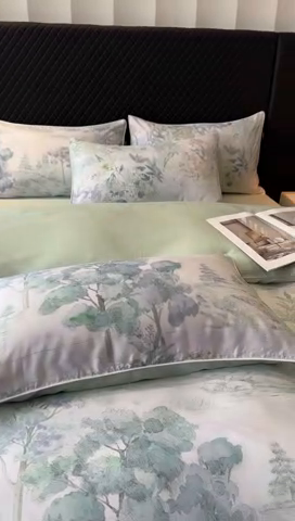 91家纺网 家纺一手货源 找家纺 洺兰家居 2025春夏新款100支莱赛尔天丝贡缎数码印花麻绳款四件套高端礼盒 远山黛兰绿