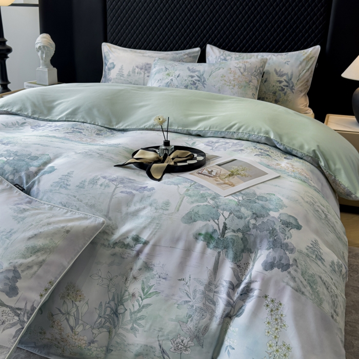 91家纺网 家纺一手货源 找家纺 芊寻家居 2025春夏新款50支莱赛尔天丝贡缎数码印花麻绳款四件套高端礼盒 远山黛兰绿