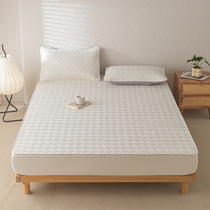 91家纺网 家纺一手货源 找家纺 欧邦 2025新款四季款纯色水洗棉夹棉床笠床垫保护罩-场景一 条格-本白