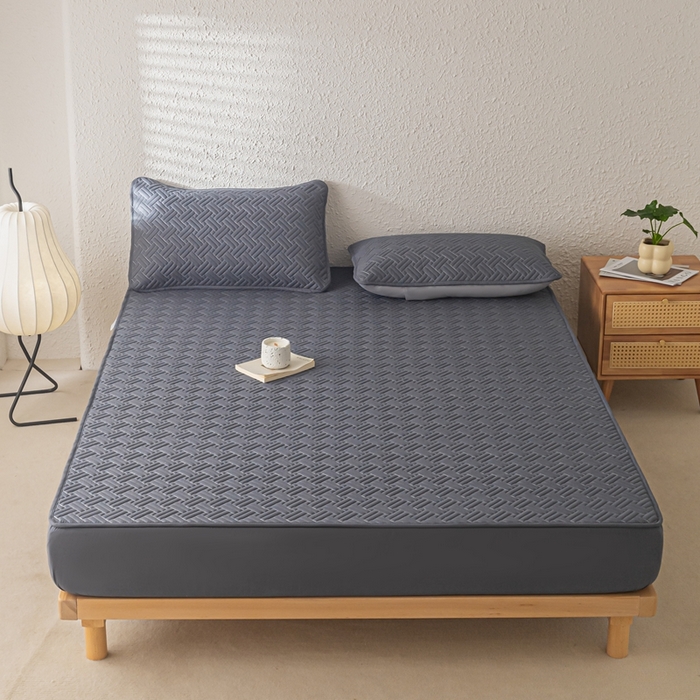 91家纺网 家纺一手货源 找家纺 欧邦 2025新款四季款纯色水洗棉夹棉床笠床垫保护罩-场景一 条格-深灰