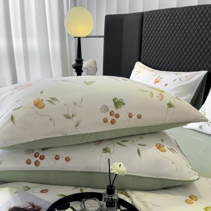 91家纺网 家纺一手货源 找家纺 芊寻家居 2025春夏新款50支莱赛尔天丝贡缎数码印花麻绳款四件套高端礼盒 果蔓白