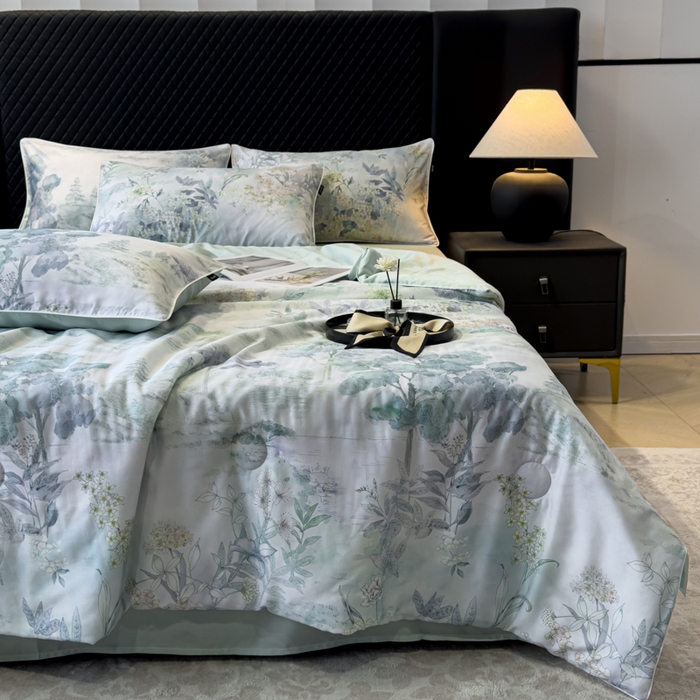 91家纺网 家纺一手货源 找家纺 芊寻家居 2025春夏新款50支莱赛尔天丝贡缎数码印花麻绳款四件套高端礼盒 远山黛兰绿