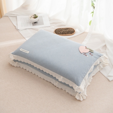 91家纺网 家纺一手货源 找家纺 （总）仁宇枕业 2025新款新品全棉水洗棉蕾丝边水蜜桃荞麦枕枕头枕芯