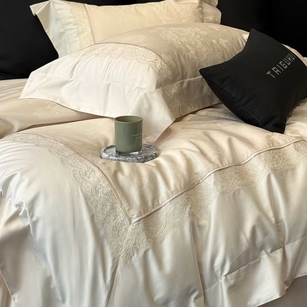 91家纺网 家纺一手货源 找家纺 太古汇家居 2025新款全棉提花绣花“伊莎贝拉”系列四件套 伊莎贝拉-米金色