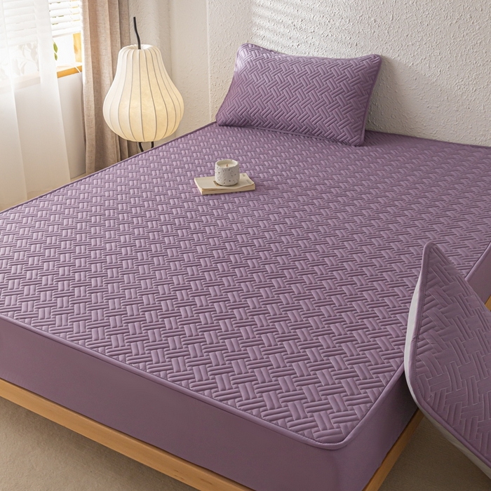 91家纺网 家纺一手货源 找家纺 欧邦 2025新款四季款纯色水洗棉夹棉床笠床垫保护罩-场景一 条格-魅紫