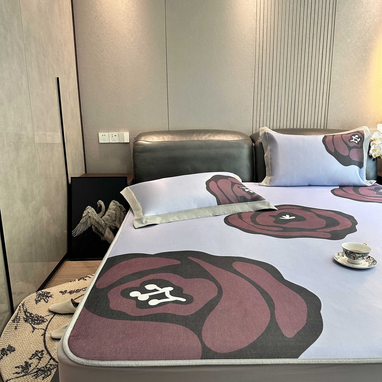 91家纺网 家纺一手货源 找家纺 JUICY 橘滋家纺 2025新款夏日高端轻奢数码冰丝奢简高级凉席床笠 阿勒泰