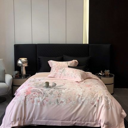 91家纺网 家纺一手货源 找家纺 2025新款高支高密长绒棉大版数码印花双拼系列四件套【券后不低于388】 卡迪娜-玉粉