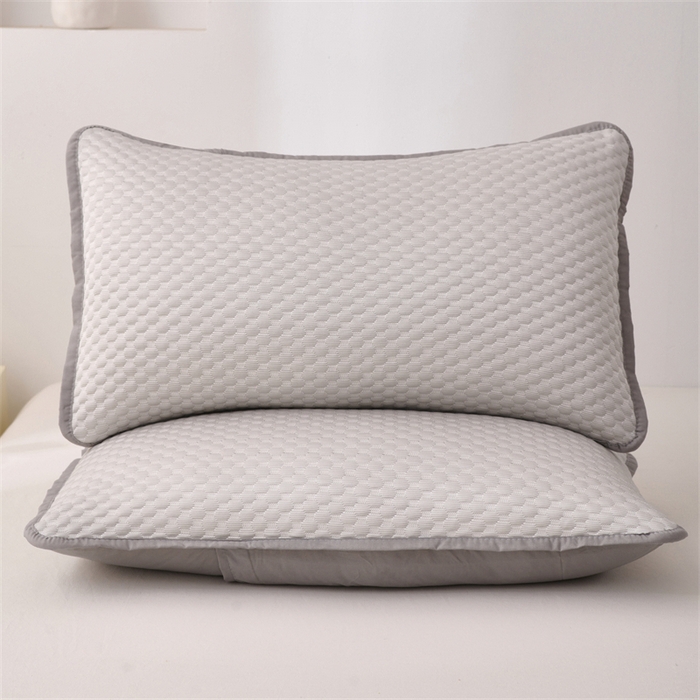 91家纺网 家纺一手货源 找家纺 大熊枕芯 2025新款冰豆豆凉感隔脏枕套 冰豆豆枕套-灰