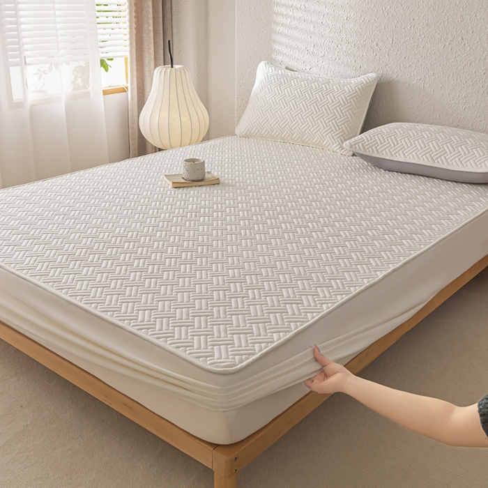 91家纺网 家纺一手货源 找家纺 欧邦 2025新款四季款纯色水洗棉夹棉床笠床垫保护罩-场景一 条格-本白